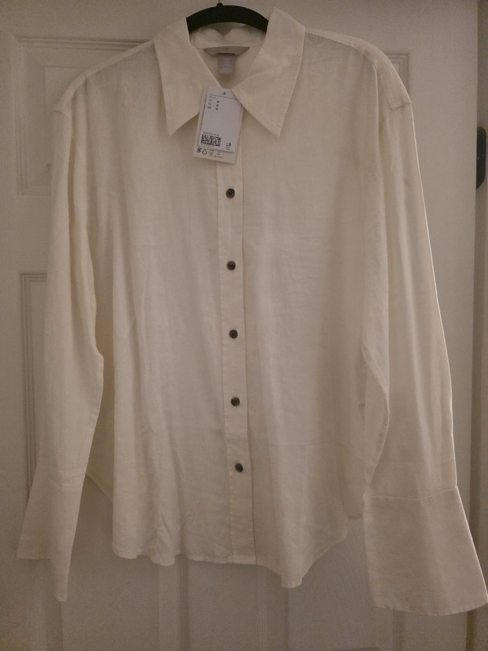 BRAND NEW!!! H&M Cream Long-Sleeve Button-Up Shirt